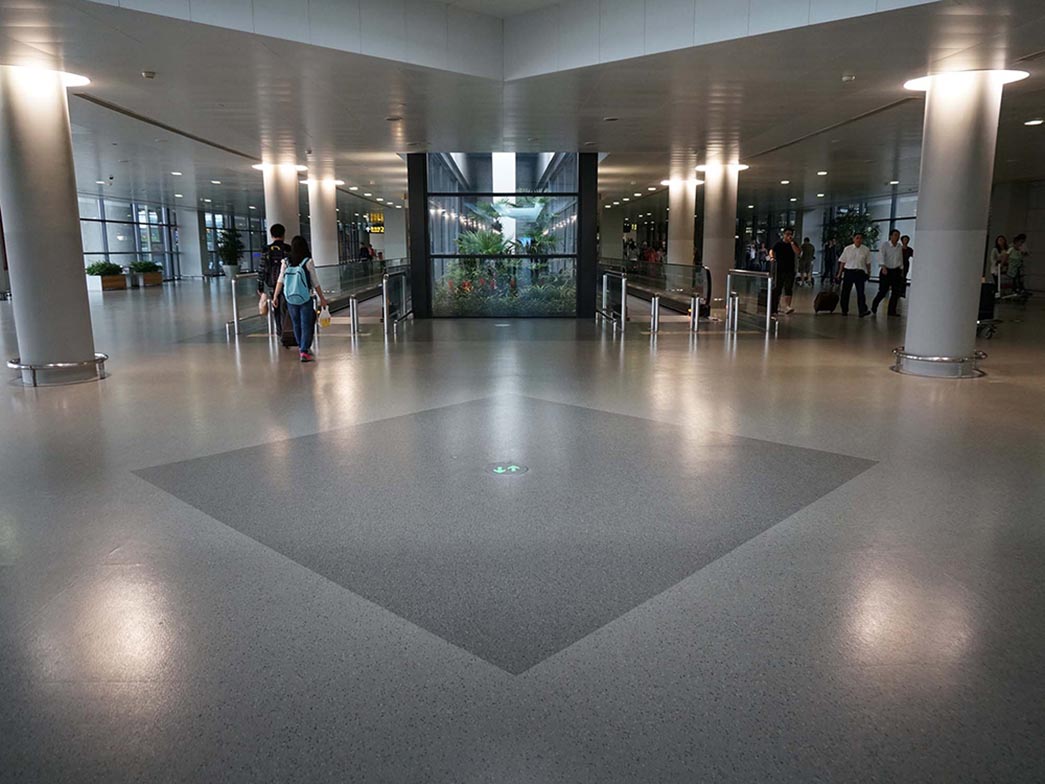 上海浦东国际机场T2航站楼地板缩略图